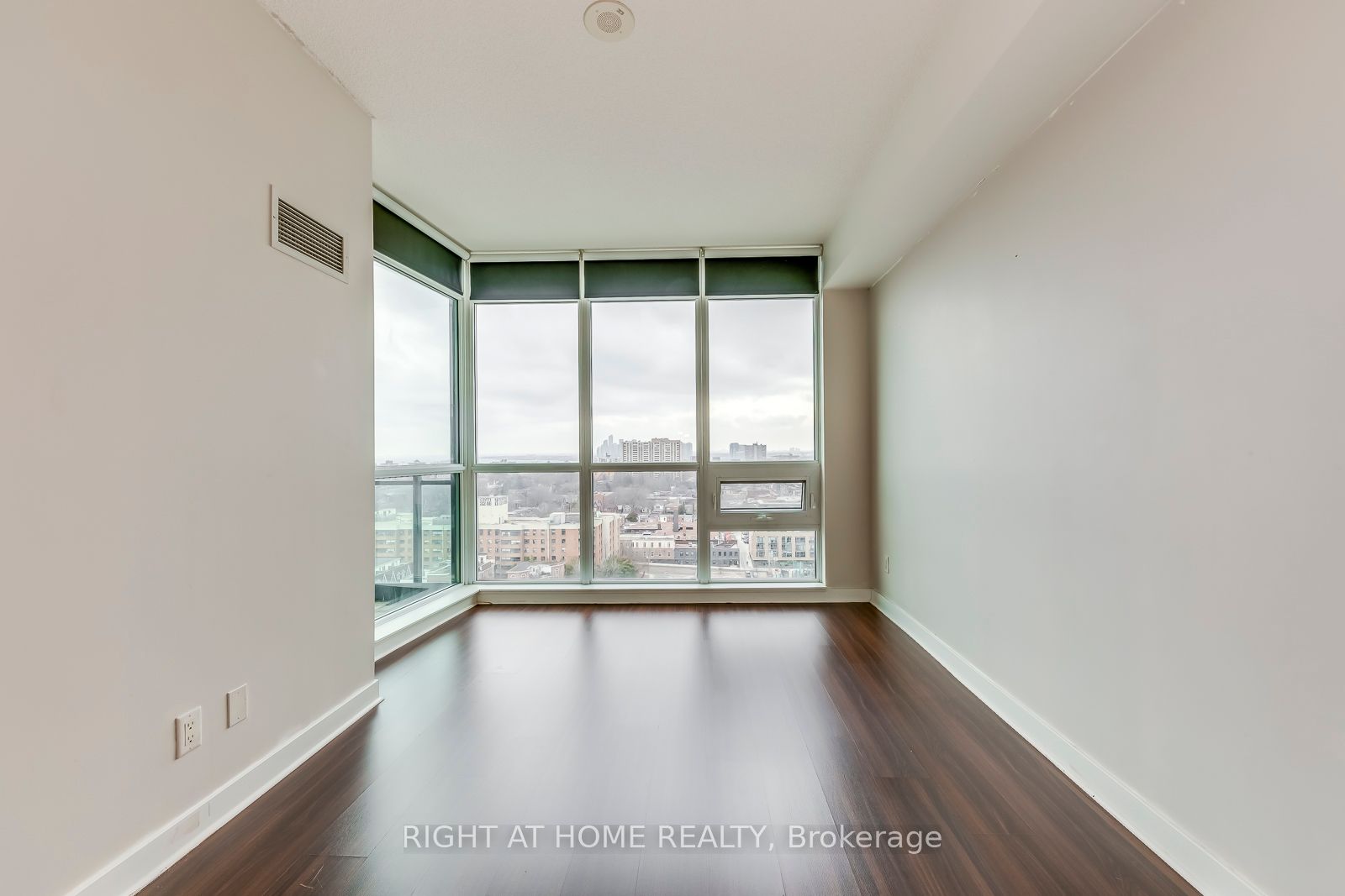 1171 W Queen St 1613
