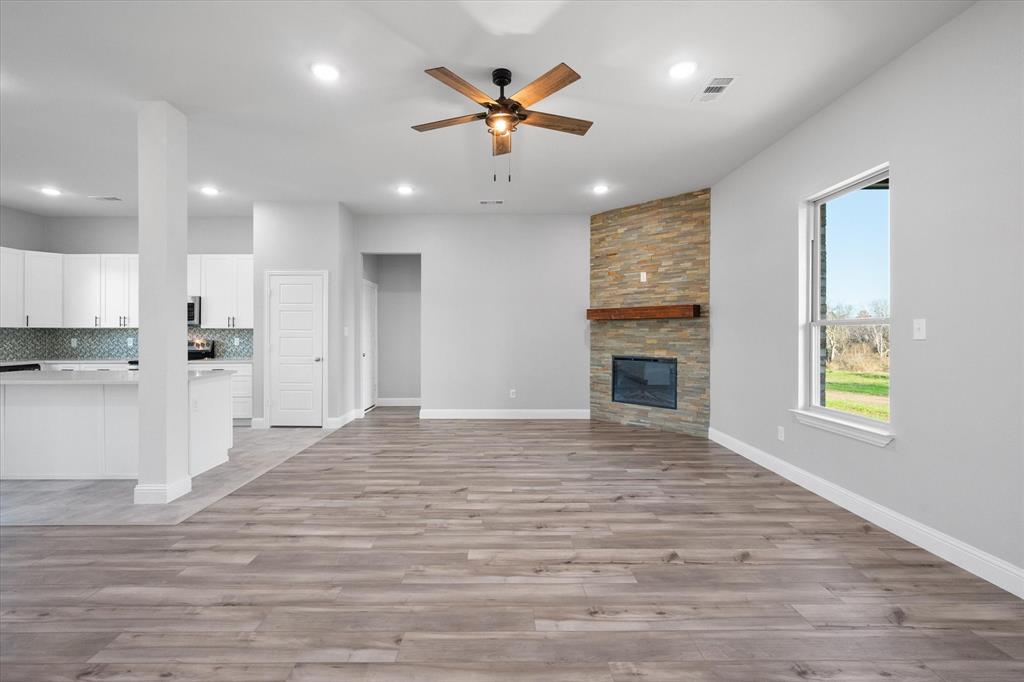 738 SE County Road 3122