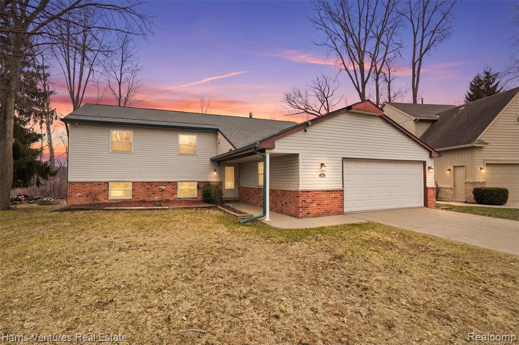 1535 Kings Crown Court