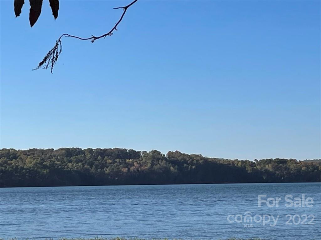 SWIFT ISLAND PLANTATION  - Main Channel Waterfront Lot!  Features approximately 140 feet of shoreline!