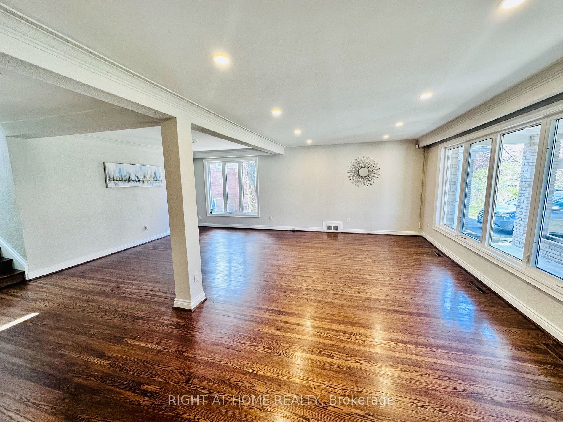 23 Christine Cres