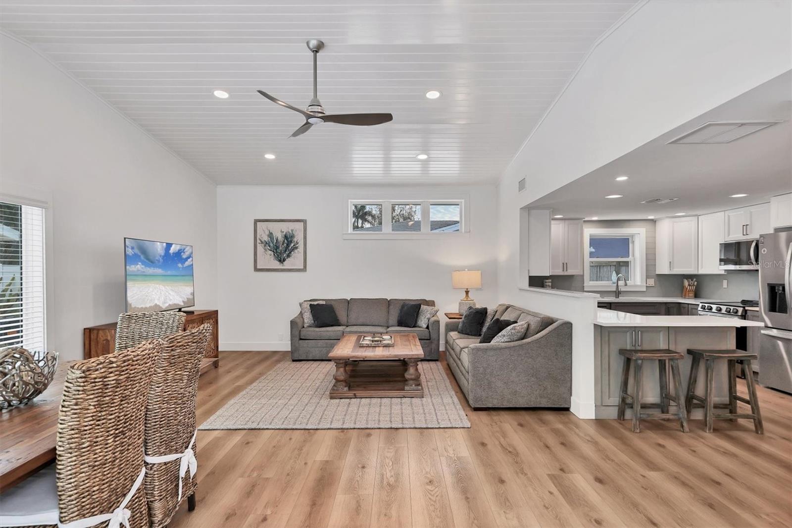 270 Gladiolus Street