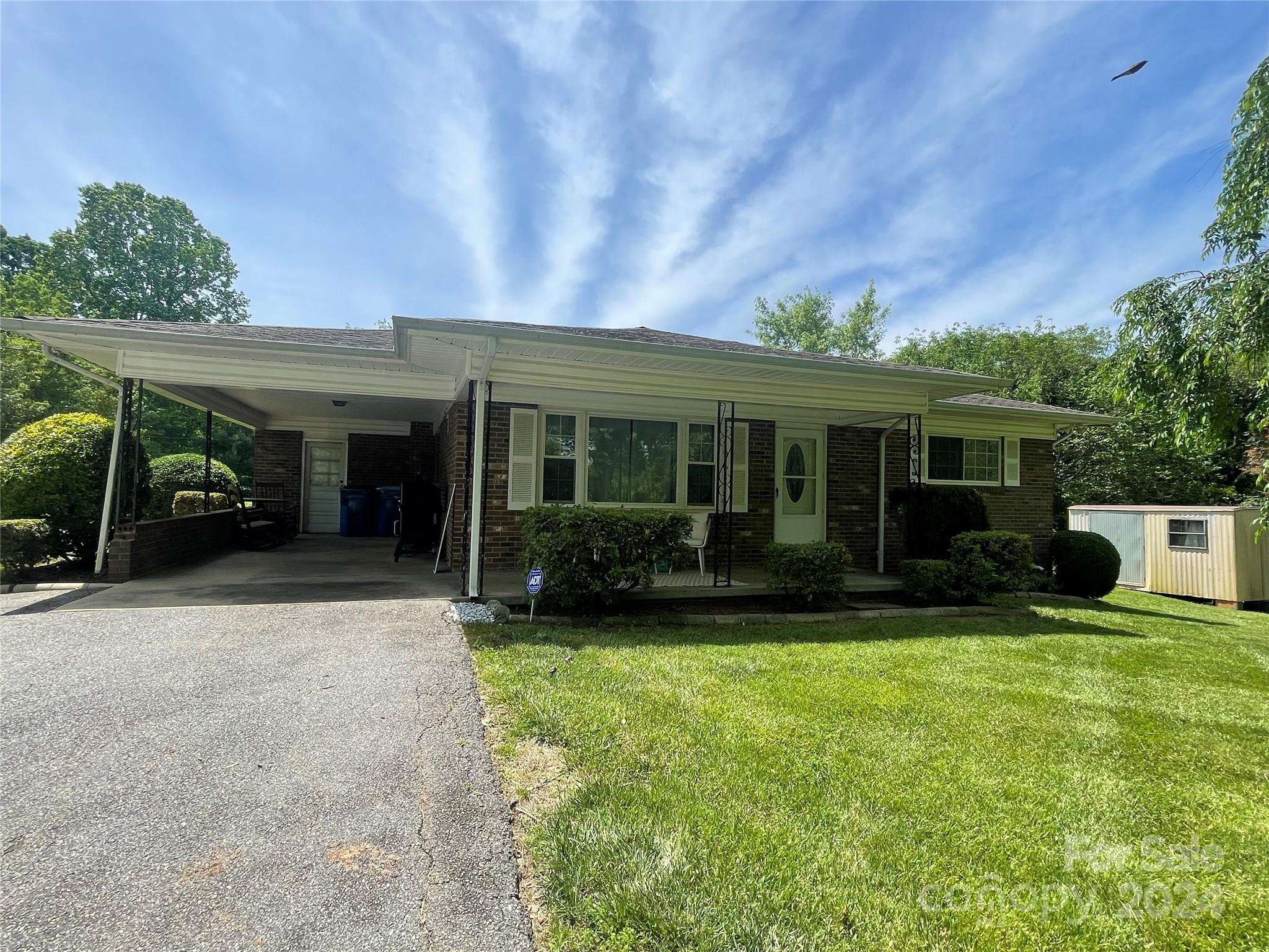 2579 Andrews Circle