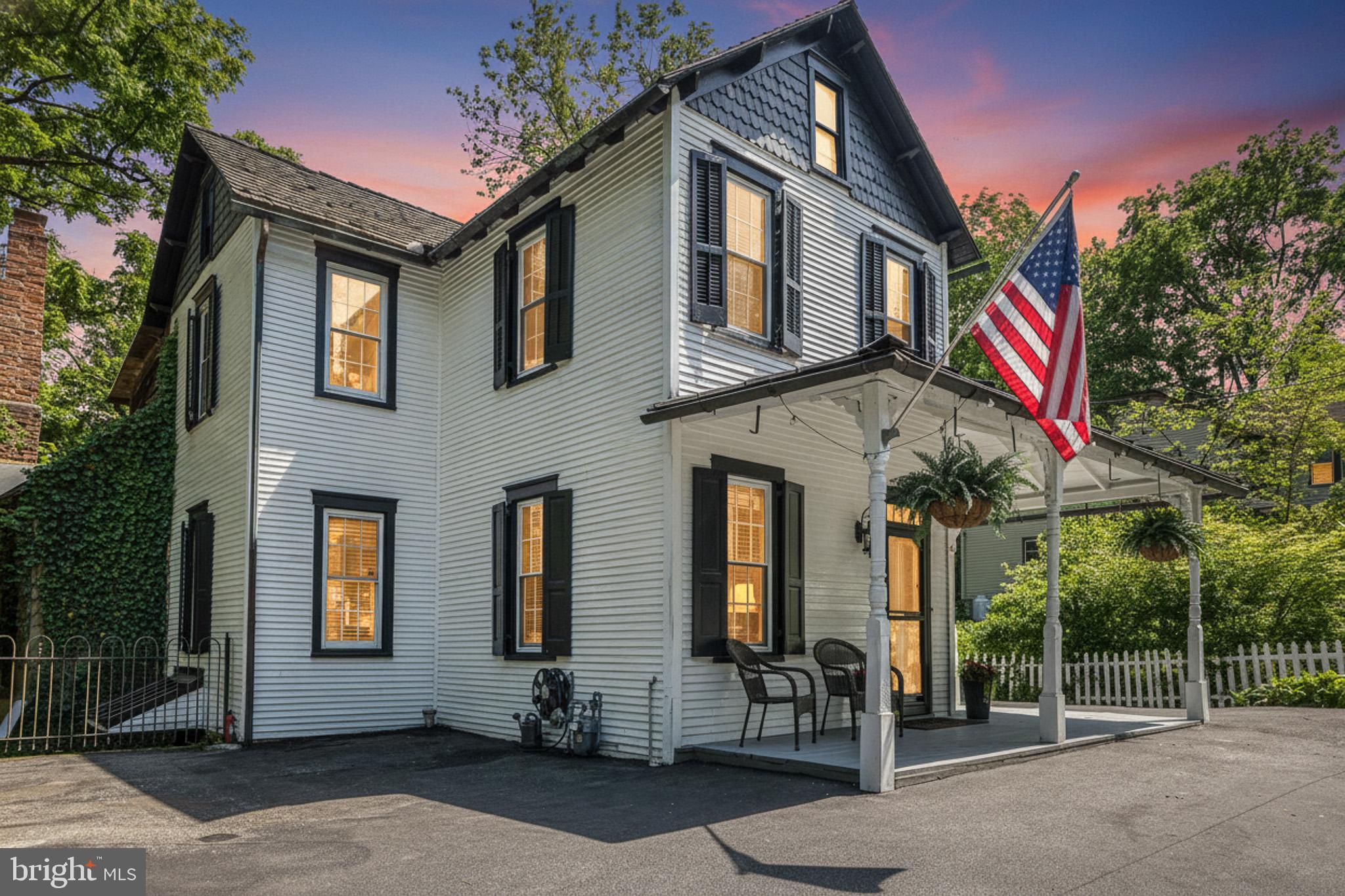 1750 New Holland Pike