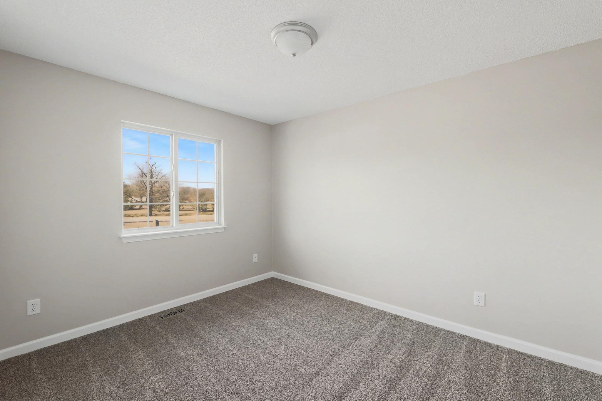 1813 N Pine Grove St