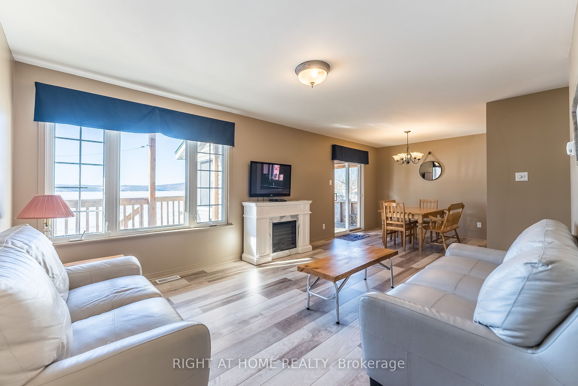 5253 Calabogie Rd