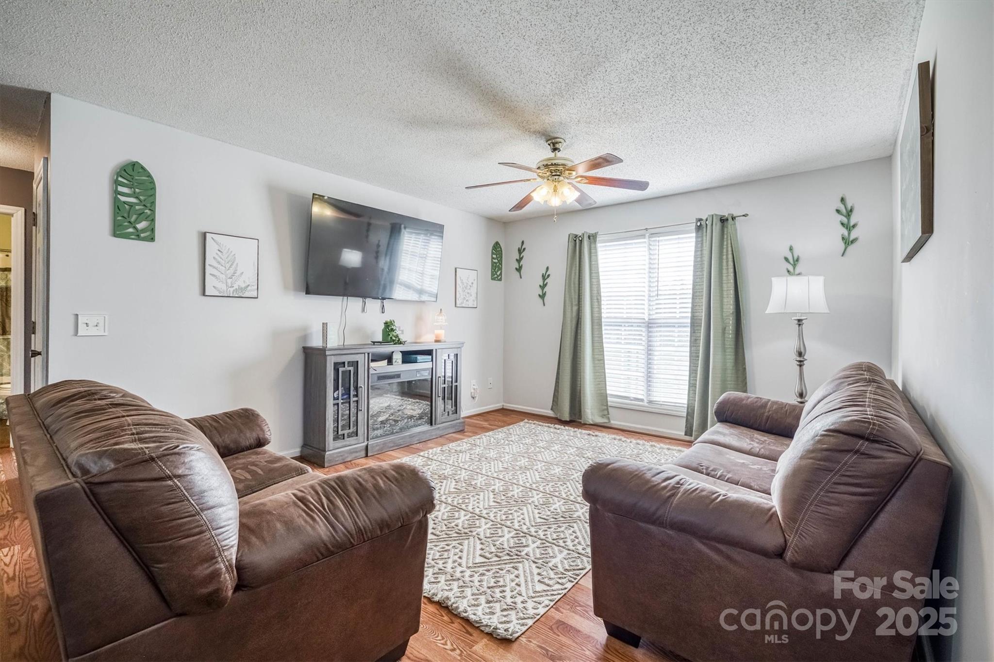 905 Severt Circle