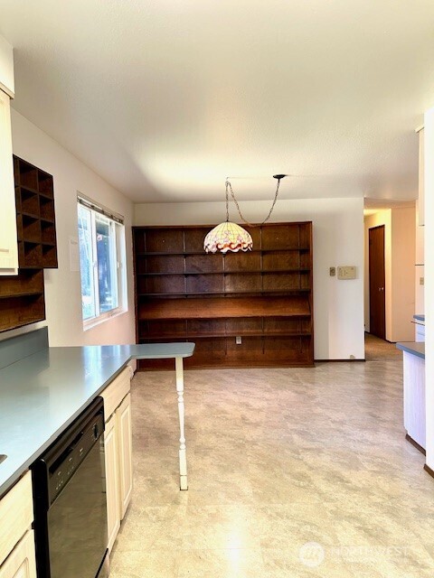 7710 Bobcat Drive SE