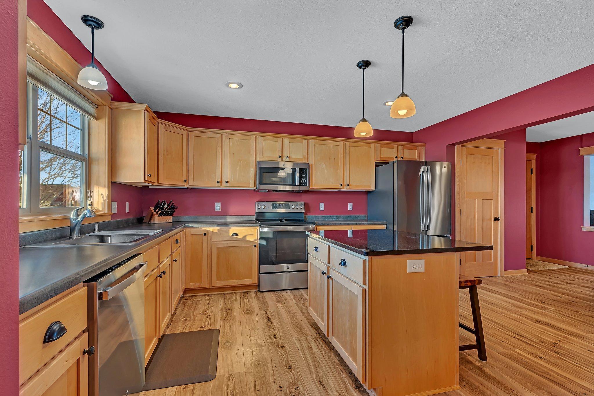 1911 Whippoorwill Way 8