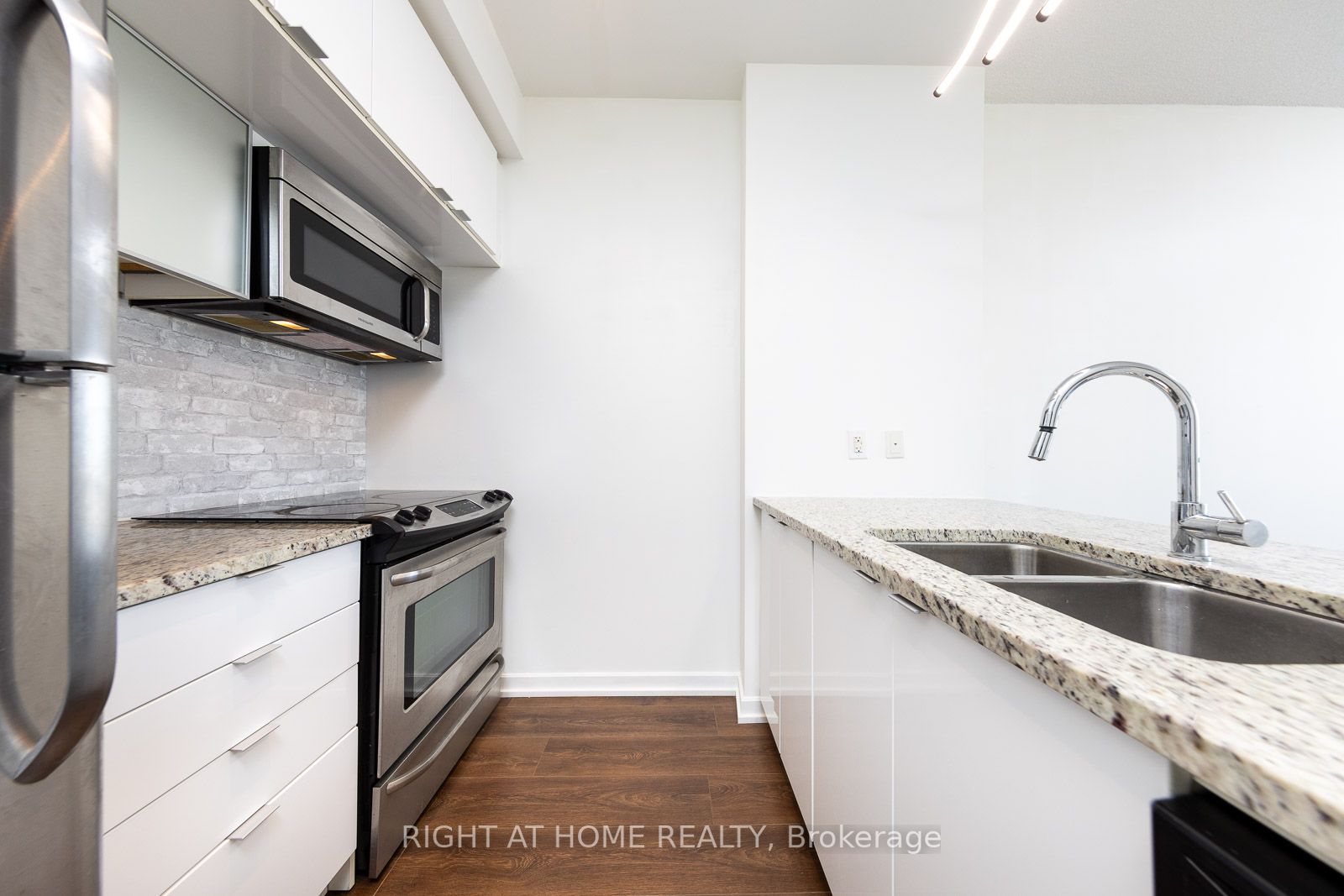 62 Forest Manor Rd 712
