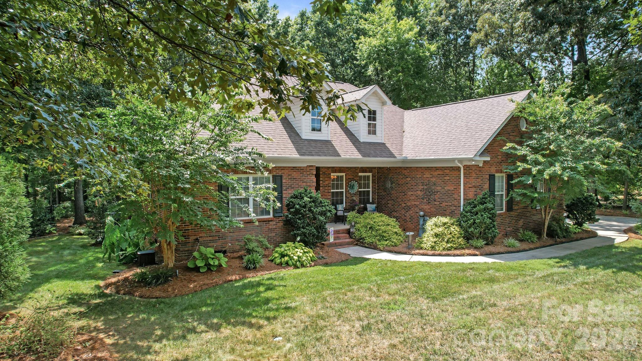 2905 Telefair Lane
