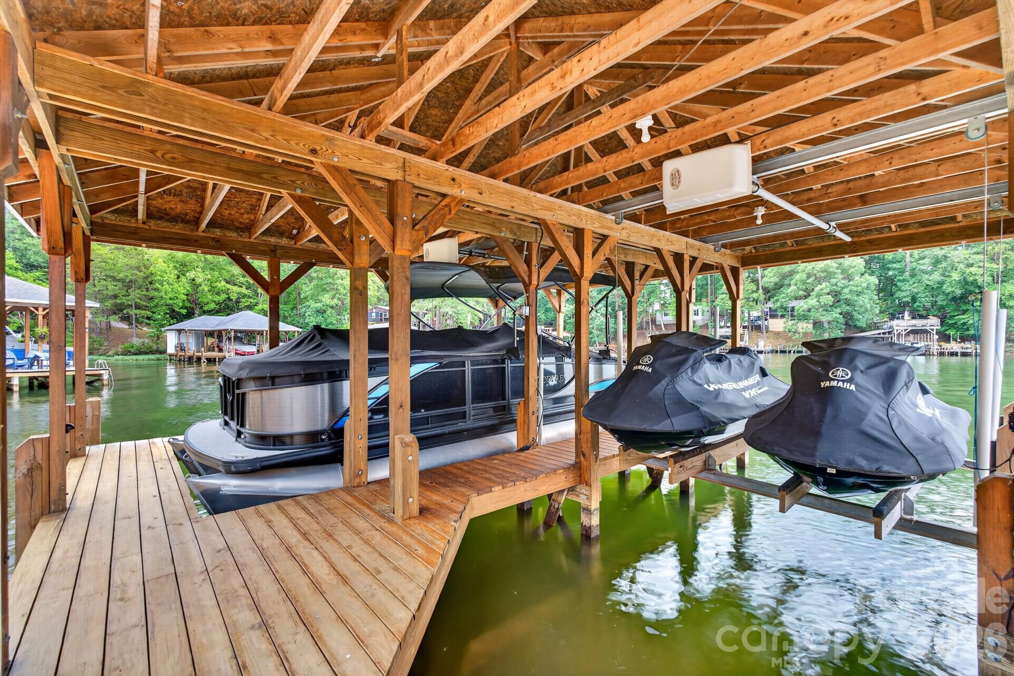 157 Landing Trail