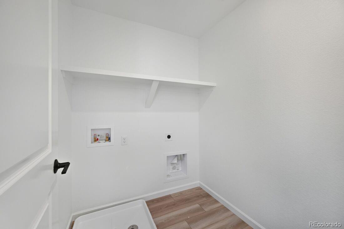 1185 Prospect Aly