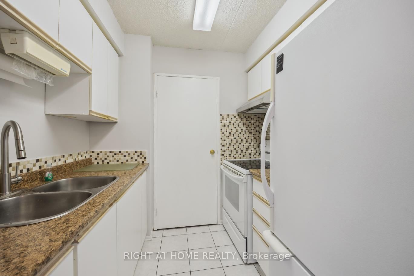 1540 Pickering Pkwy 501