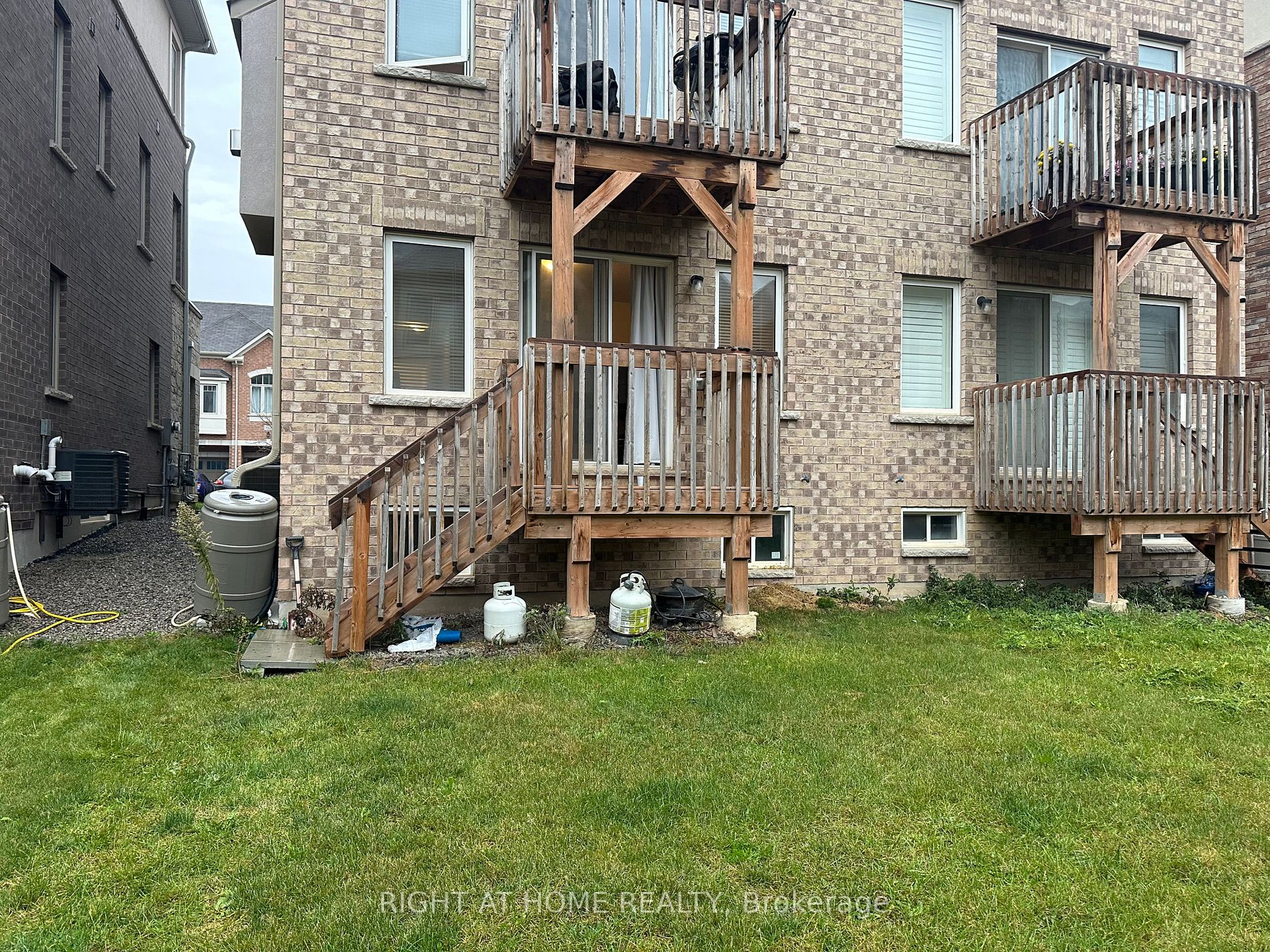 3956 Thomas Alton Blvd