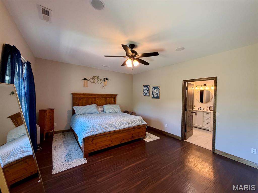 11120 W Lakeshore