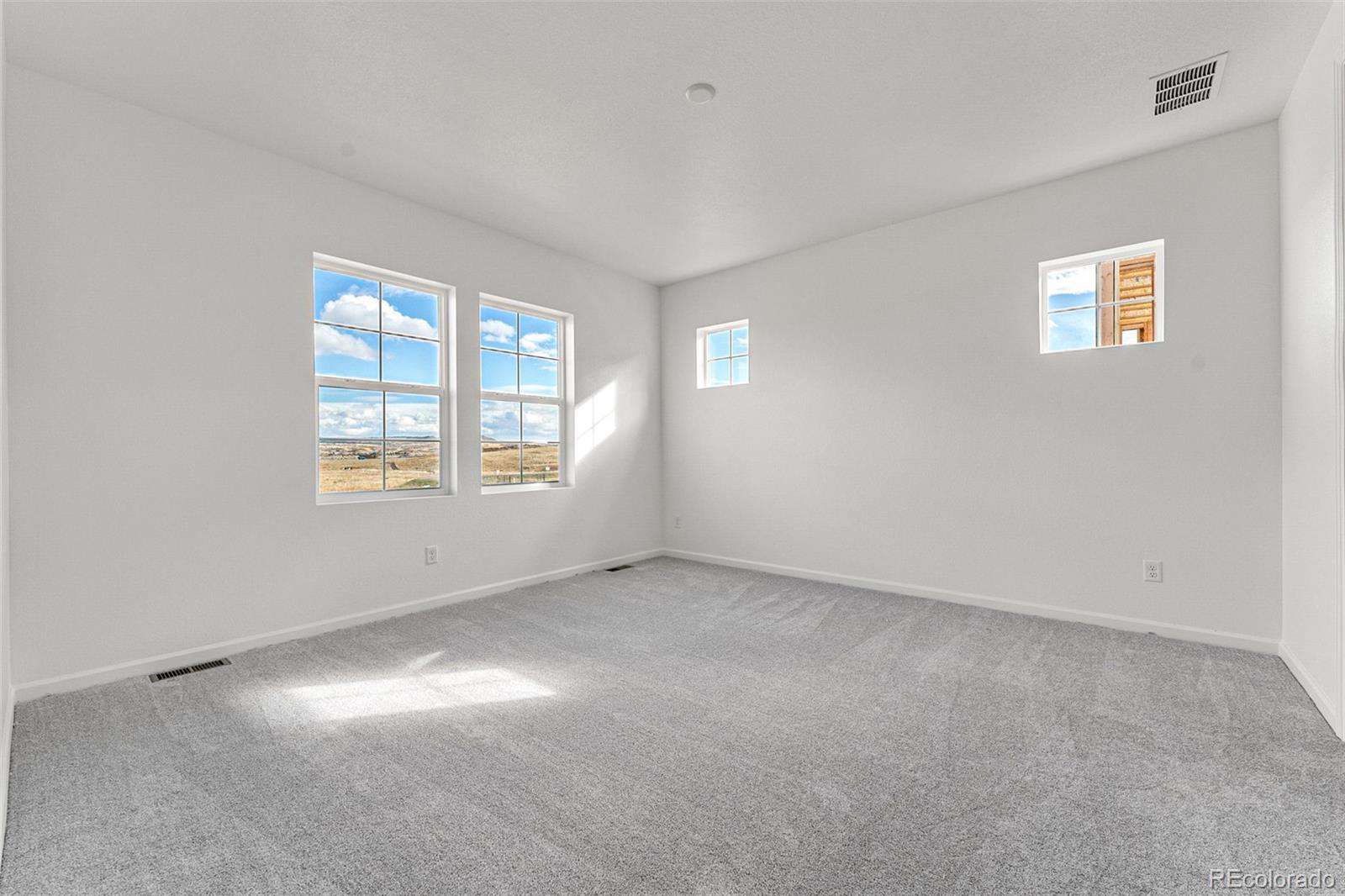 8844 Whiteclover Street