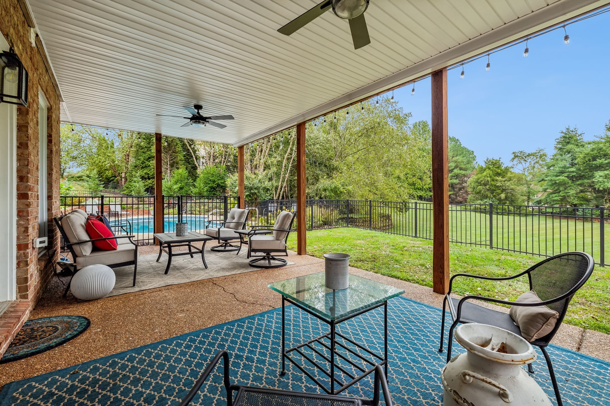 3016 Trotters Ln