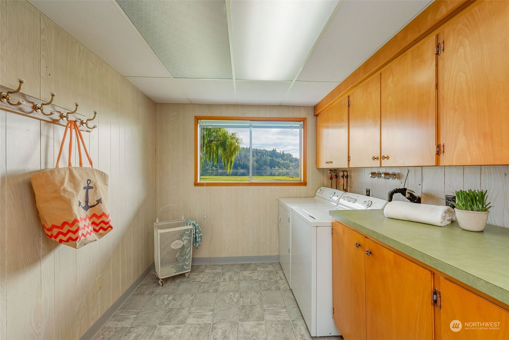 1113 NW Sunlit Lane