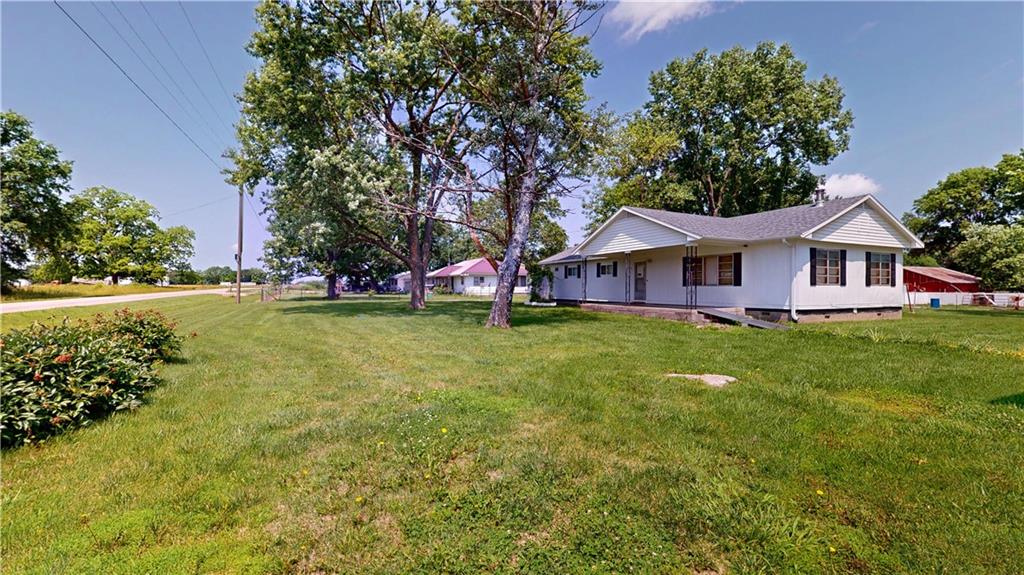 16813 E M Highway