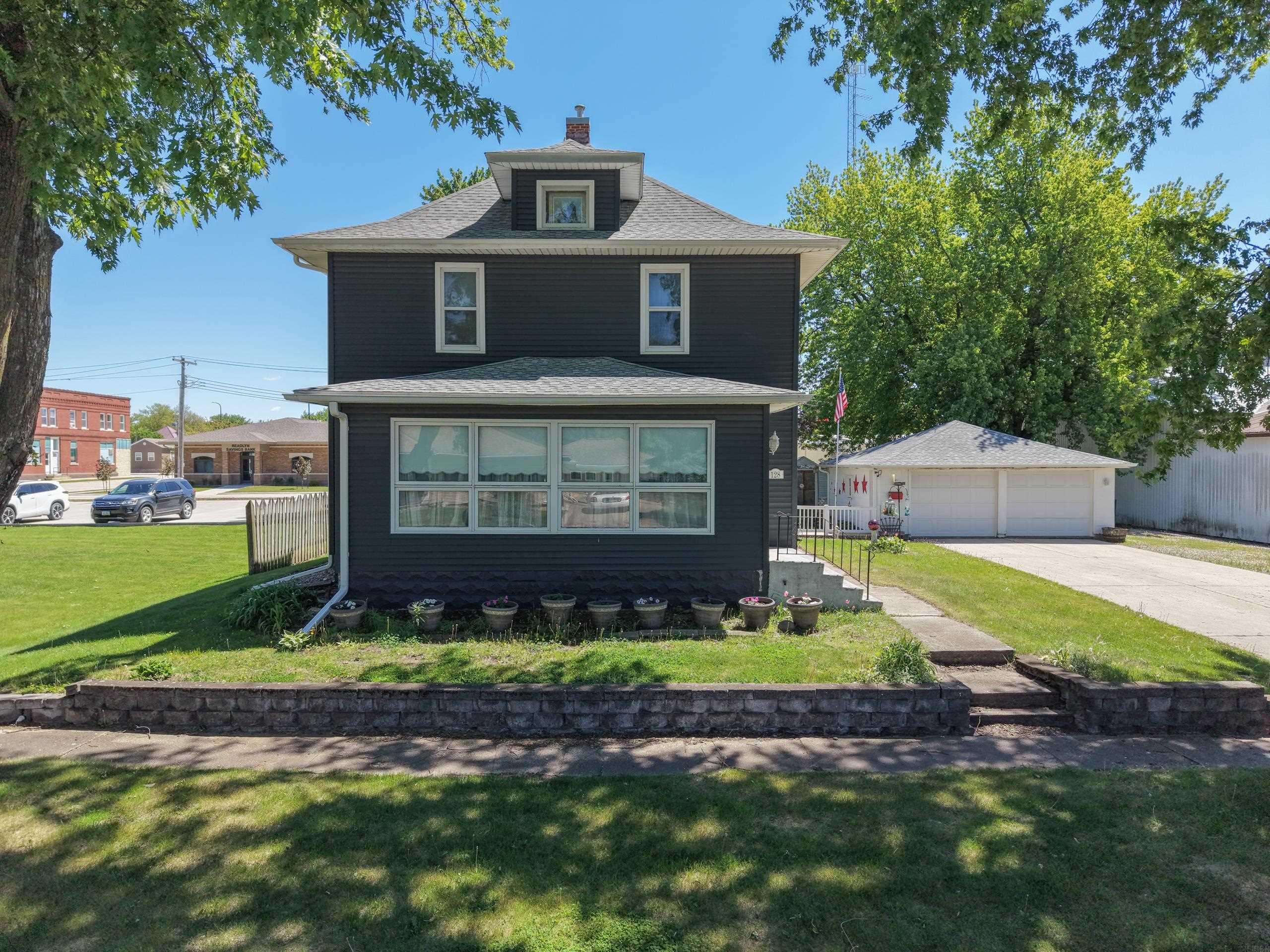 128 Kalman Avenue