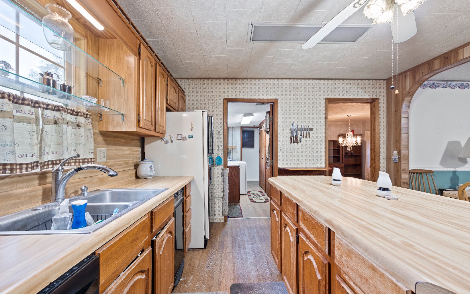112 NE Rowan Rd