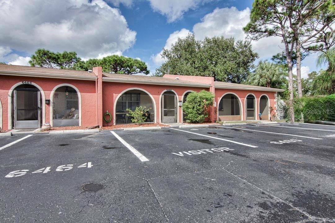 Don’t miss this inviting 2 bed 2 bath villa centrally located in the Villas of Bonnie Bay.   This Villa features a recently remodeled kitchen with granite countertops, tile backsplash, white cabinets and stainless appliances. Both bathrooms have been recently renovated. The living/ dining is spacious and has skylight that creates a warm and inviting space to relax. This beautiful villa includes a screened in back patio which is great for enjoying the beautiful Florida weather,entertaining and family time. Your private parking space is directly in front of your door. It is in close proximity schools, shopping , dining and the world famous Gulf Beaches!!!! Low monthly HOA of $155. Non flood zone. Make your appointment today!