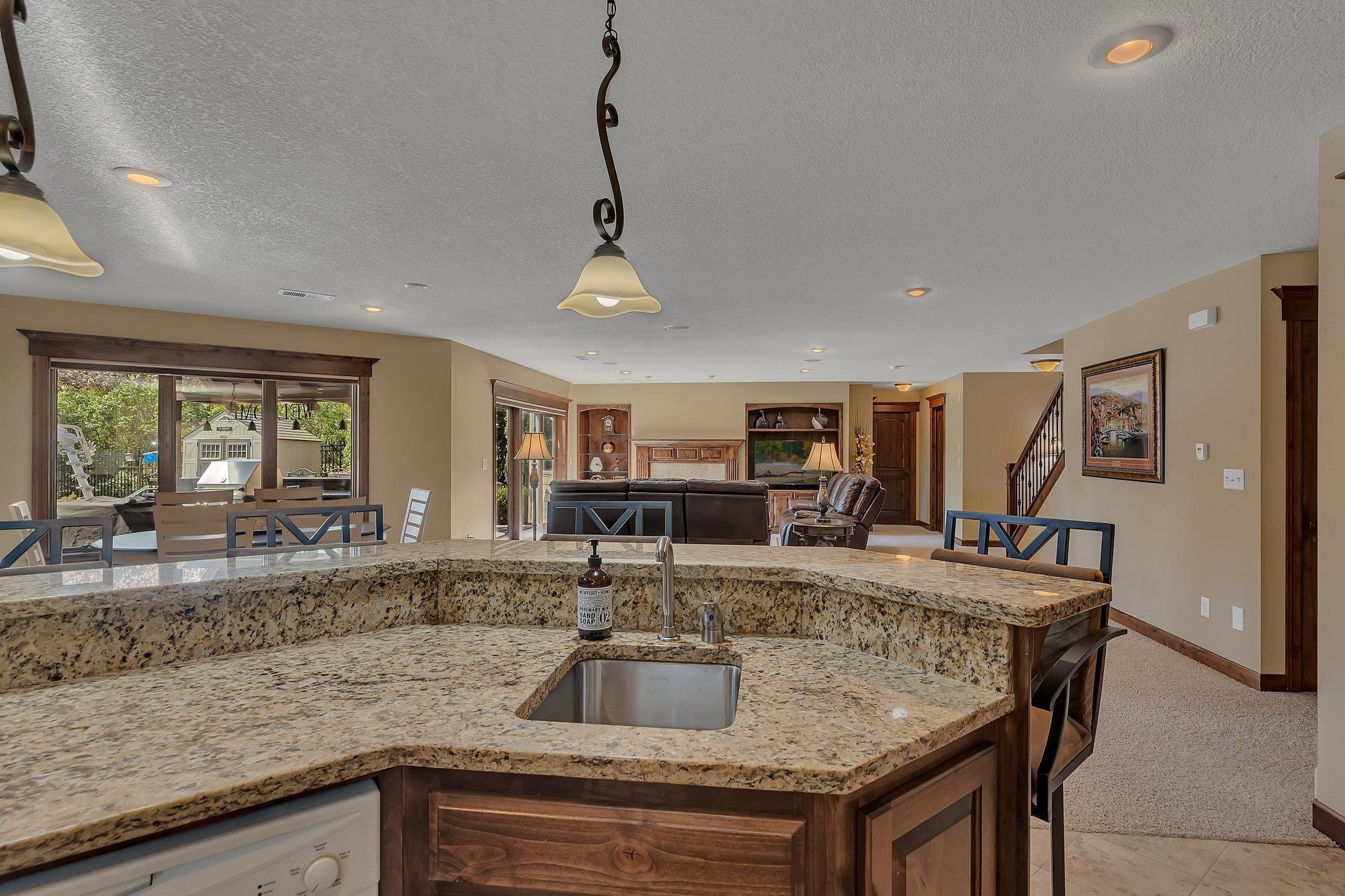 2255 Chelmsford Lane