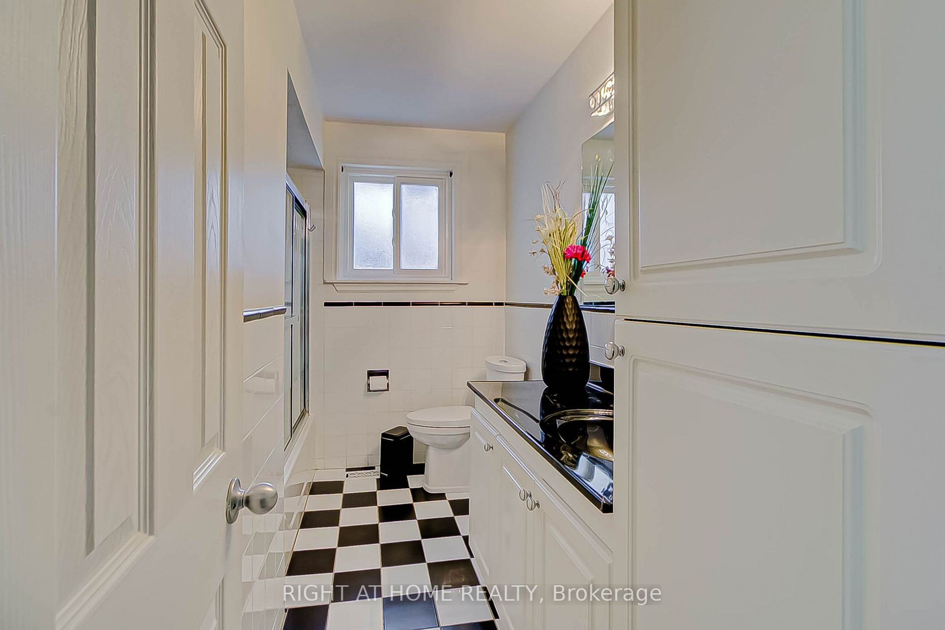 130 Cultra Sq