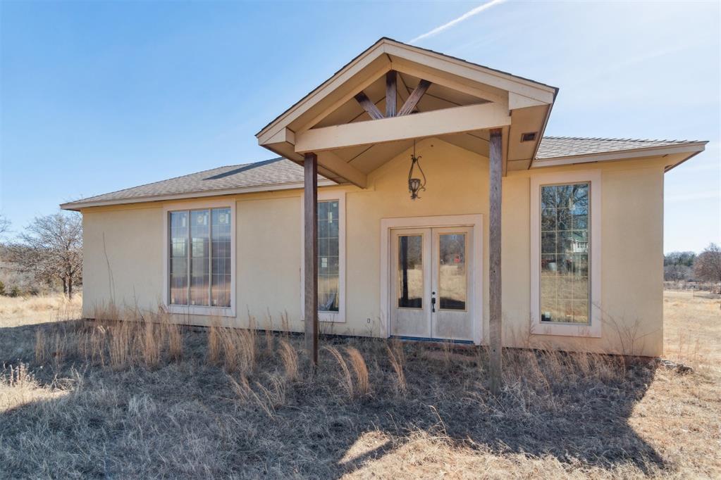 Tucked away on 5 peaceful acres in Norman, this property offers the perfect blend of space, privacy, and location—just minutes from Lake Thunderbird. Whether you’re dreaming of room to spread out, a private retreat, or a place to build and customize your ideal setup, this land delivers.Enjoy wide-open views, mature surroundings, and the freedom that comes with acreage while still being close to town conveniences, outdoor recreation, and easy highway access. The setting is ideal for those wanting a quieter lifestyle without sacrificing proximity to Norman, Lake Thunderbird State Park, and surrounding amenities.Opportunities like this—acreage near the lake—don’t come around often. Bring your vision and make it yours.