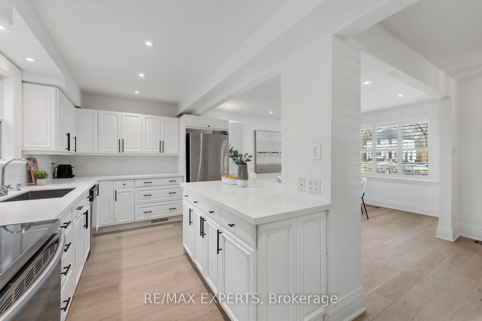 1080 Kipling Ave