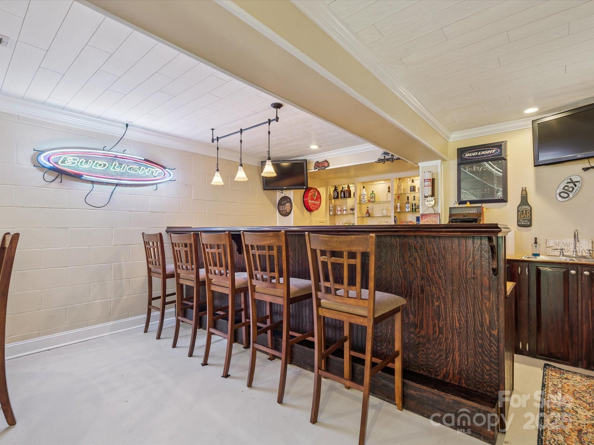 4050 Muirfield Drive