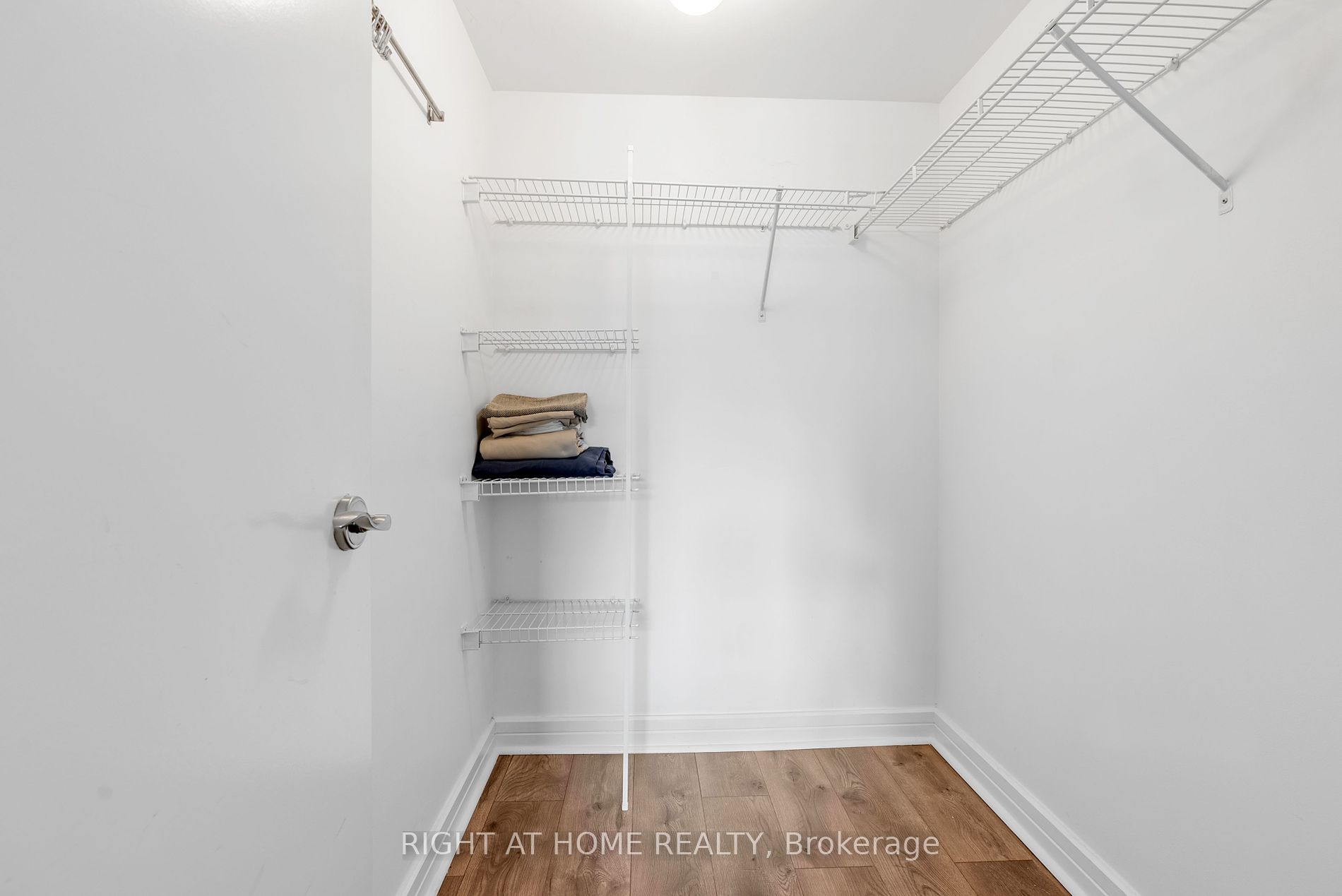 16 Harrison Garden Blvd 209