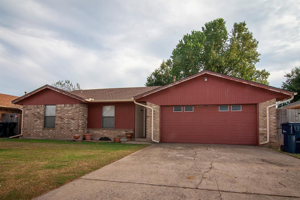 Charming home near a grade school.Newer Heating and air. .Master has 2 closets plus bath. Practical floorplan with dining area. Being" sold as is" , seller not making repairs..Close to shopping,restaraunts,and medical. Moore Public Schhools