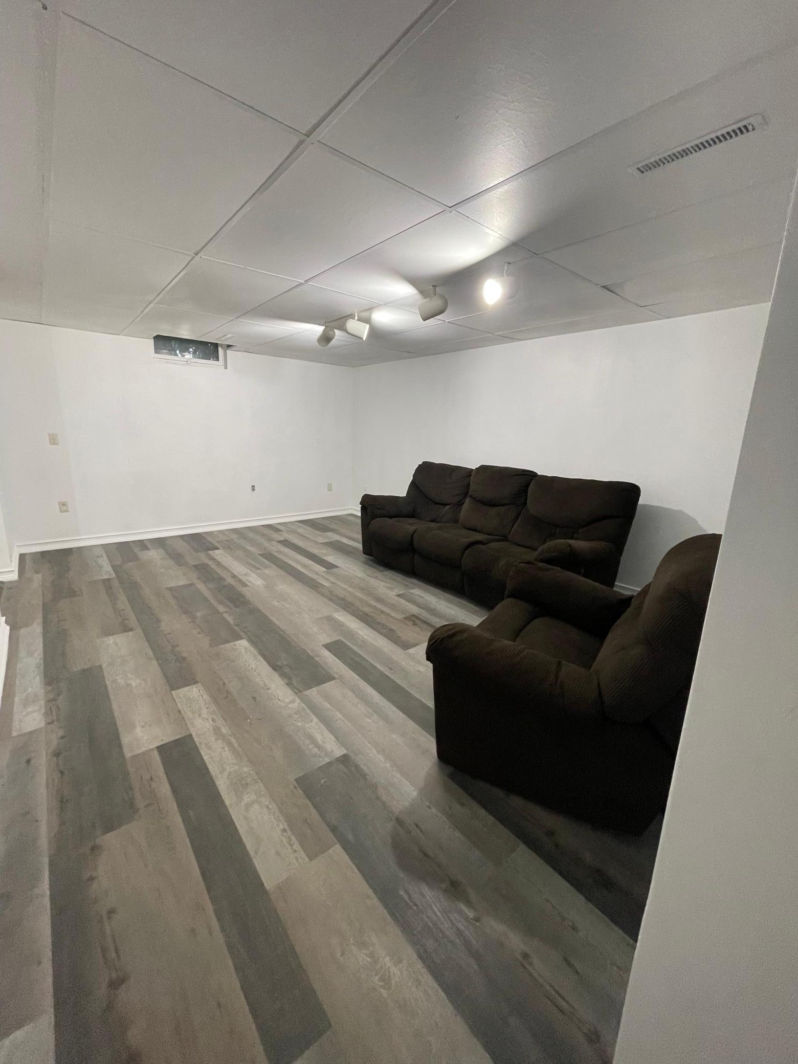 824 Park Street W