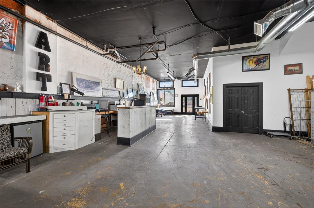 205 & 207 E Houston Street