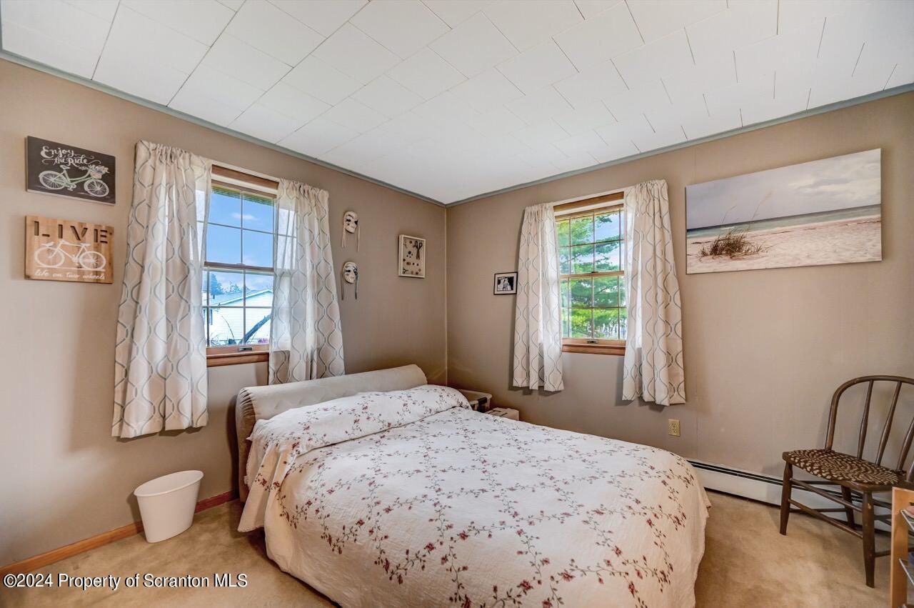325 Schoolhouse Hill Road