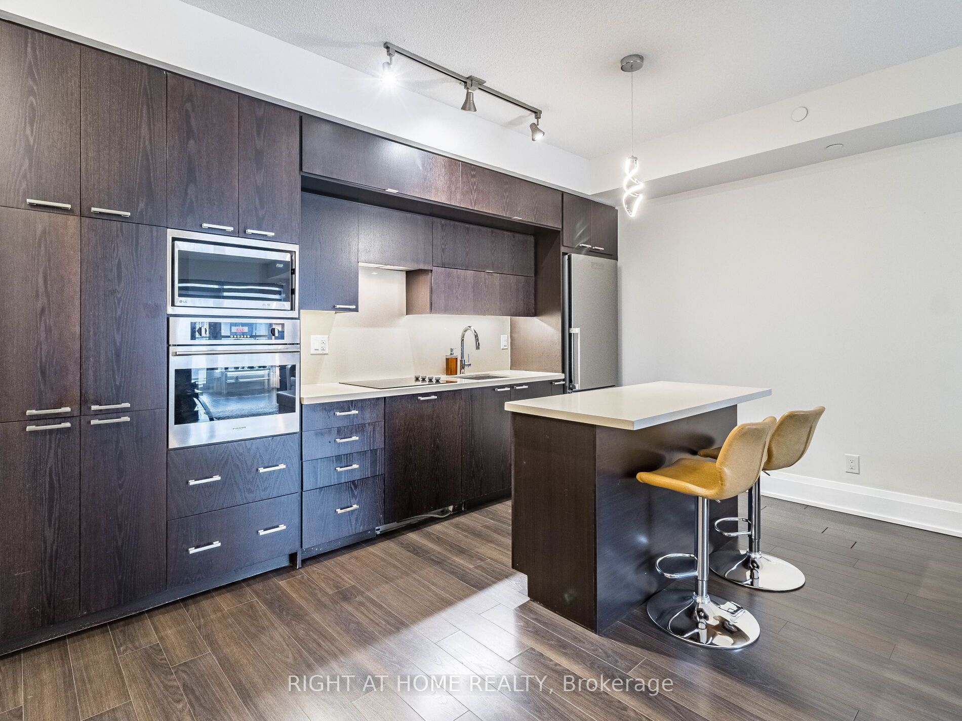 120 Harrison Garden Blvd 1311