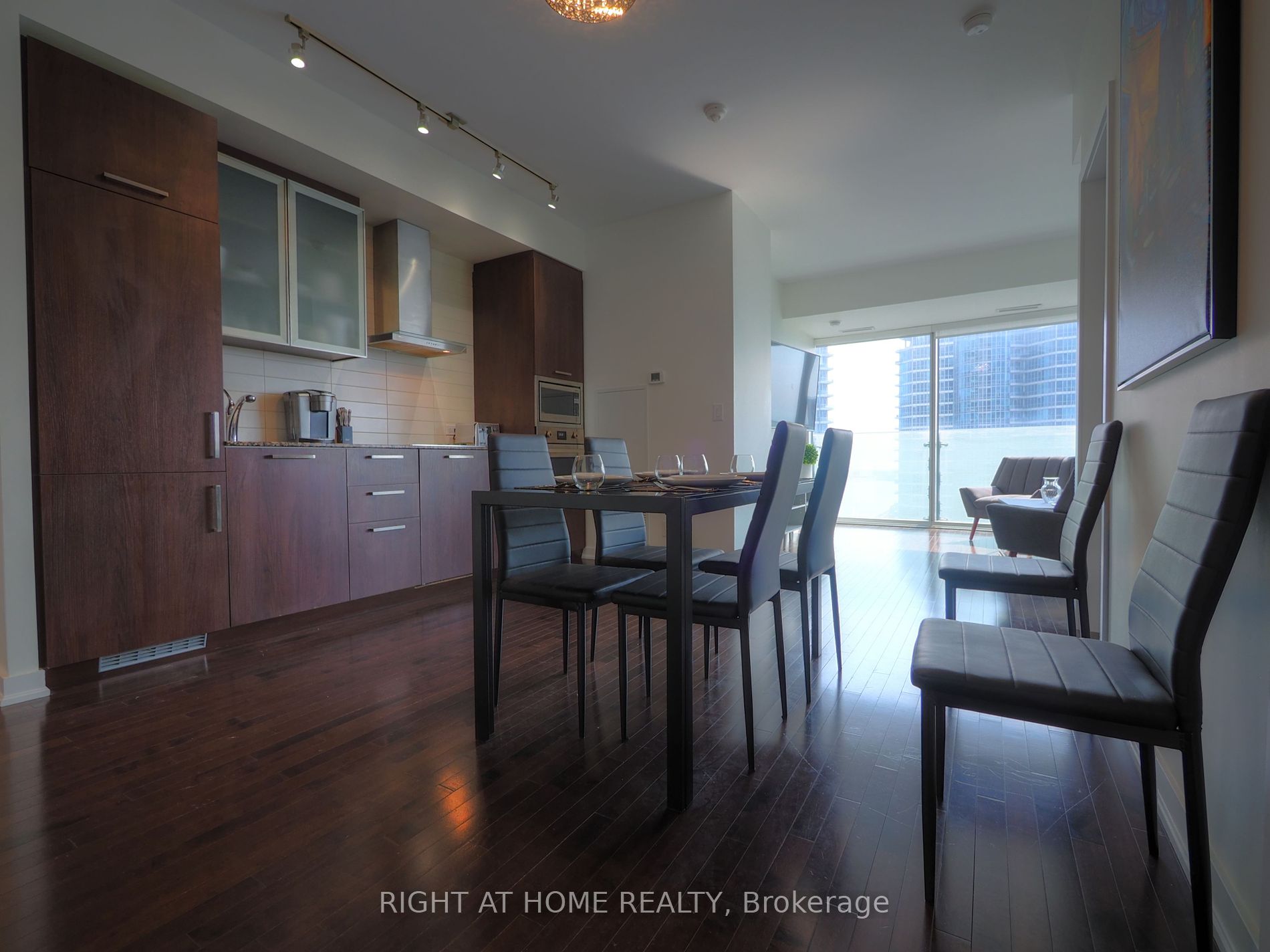 12 York St 2204