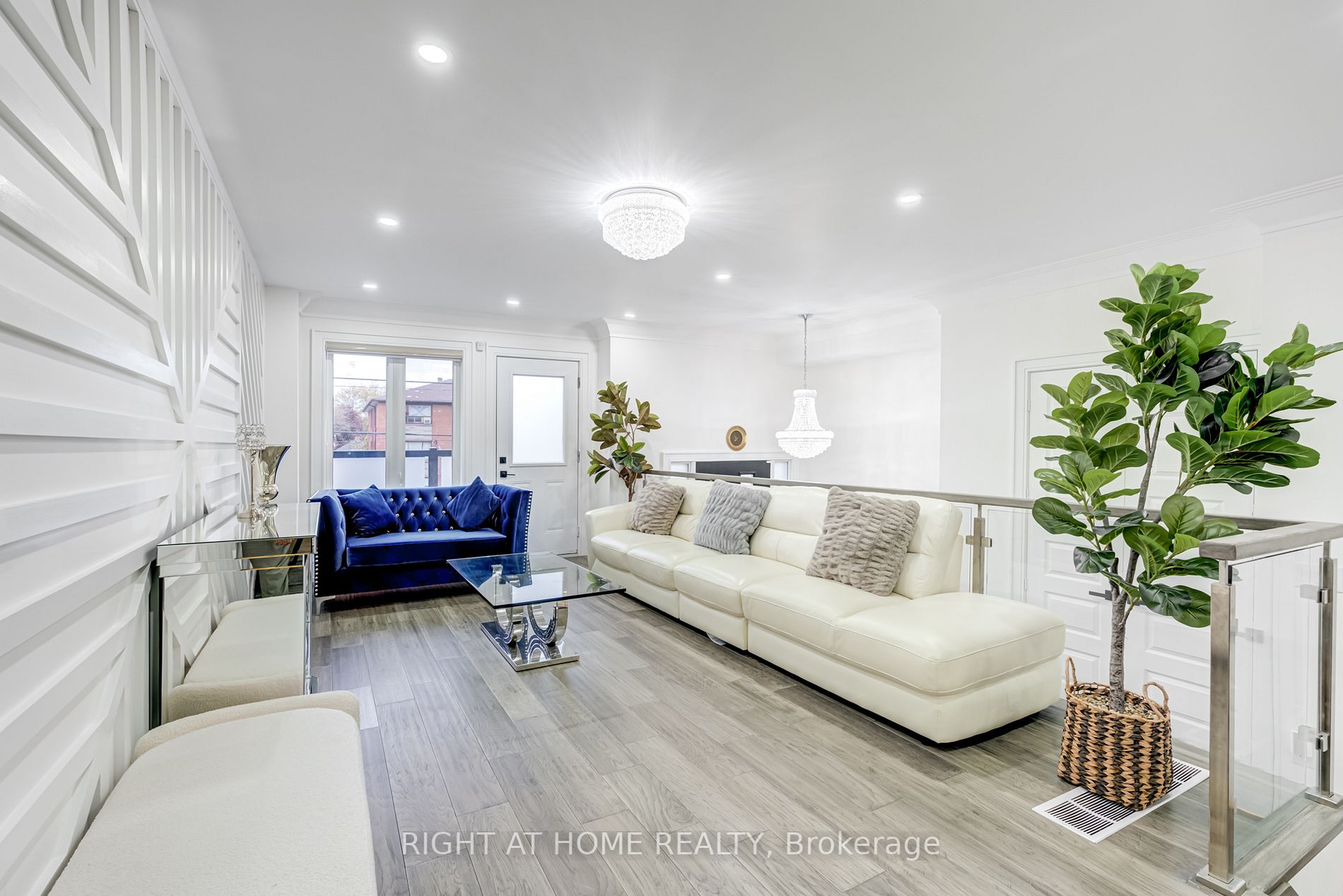 438 Pharmacy Ave