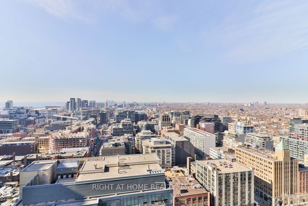 8 Charlotte St 2809