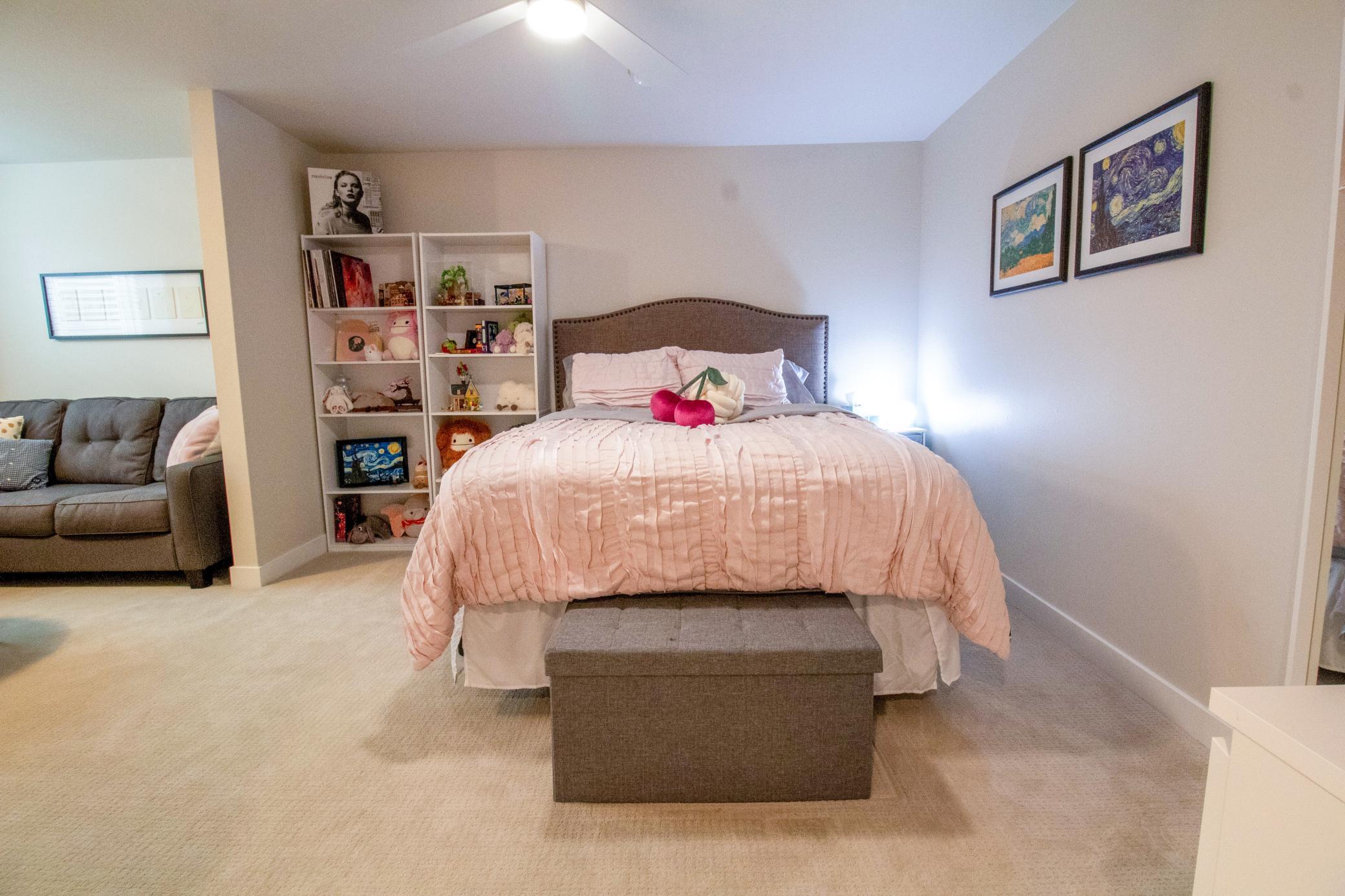 8825 Meadowlark Parkway