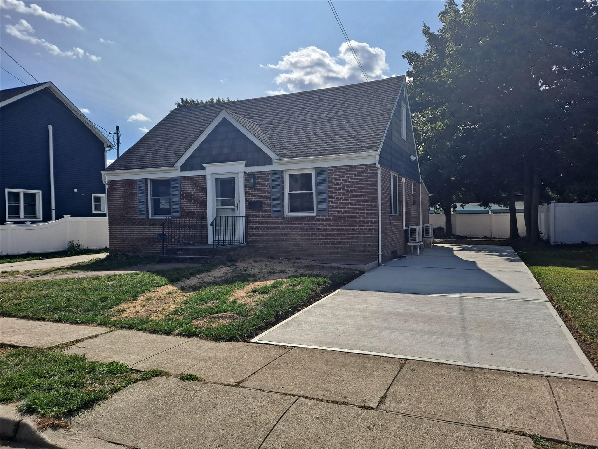 16 Cedar Drive 2nd Fl