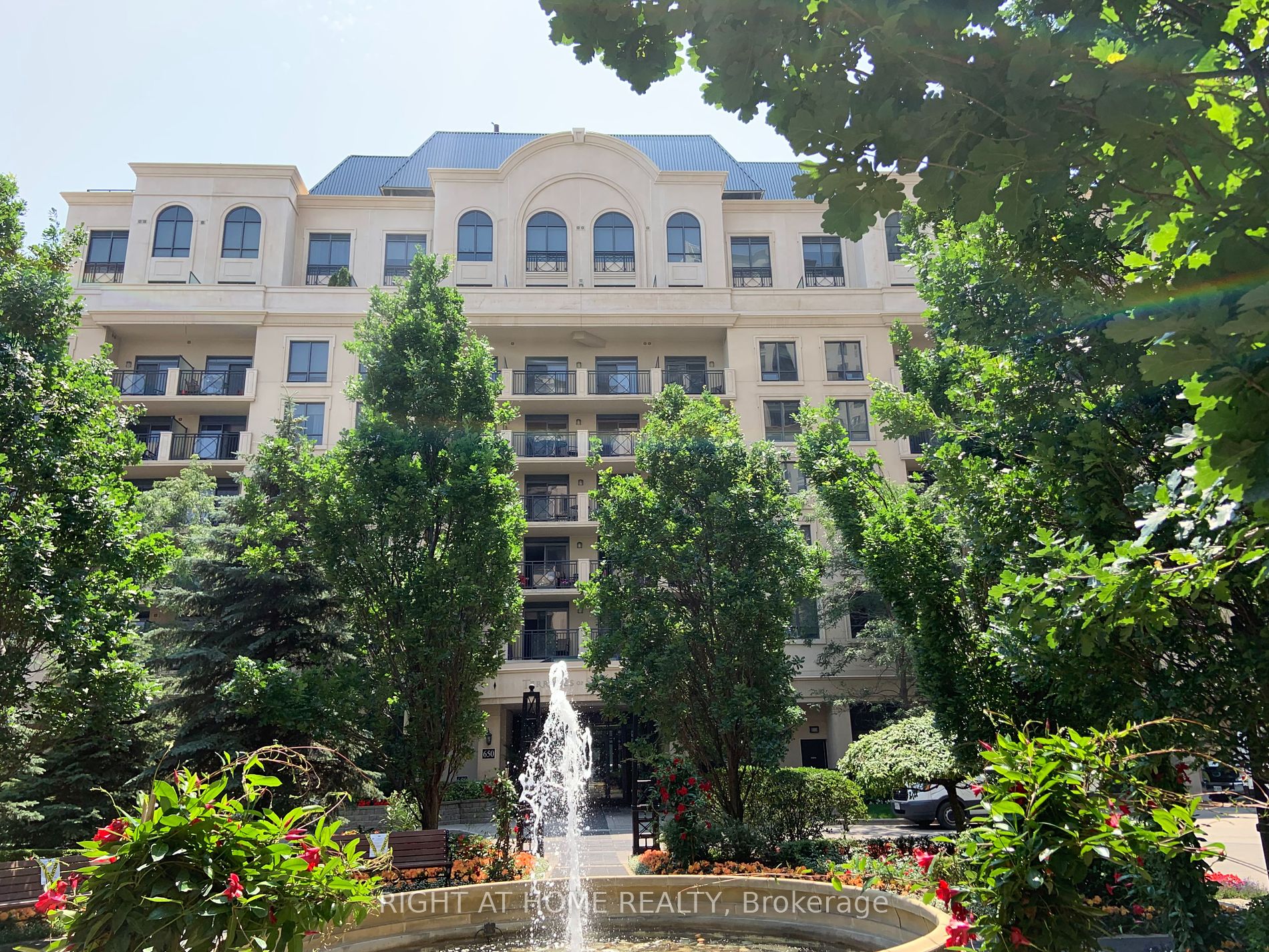 650 E Sheppard Ave 204