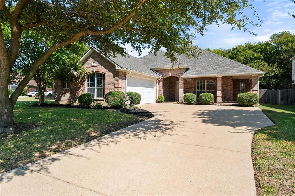 2724 Forest Lake Drive