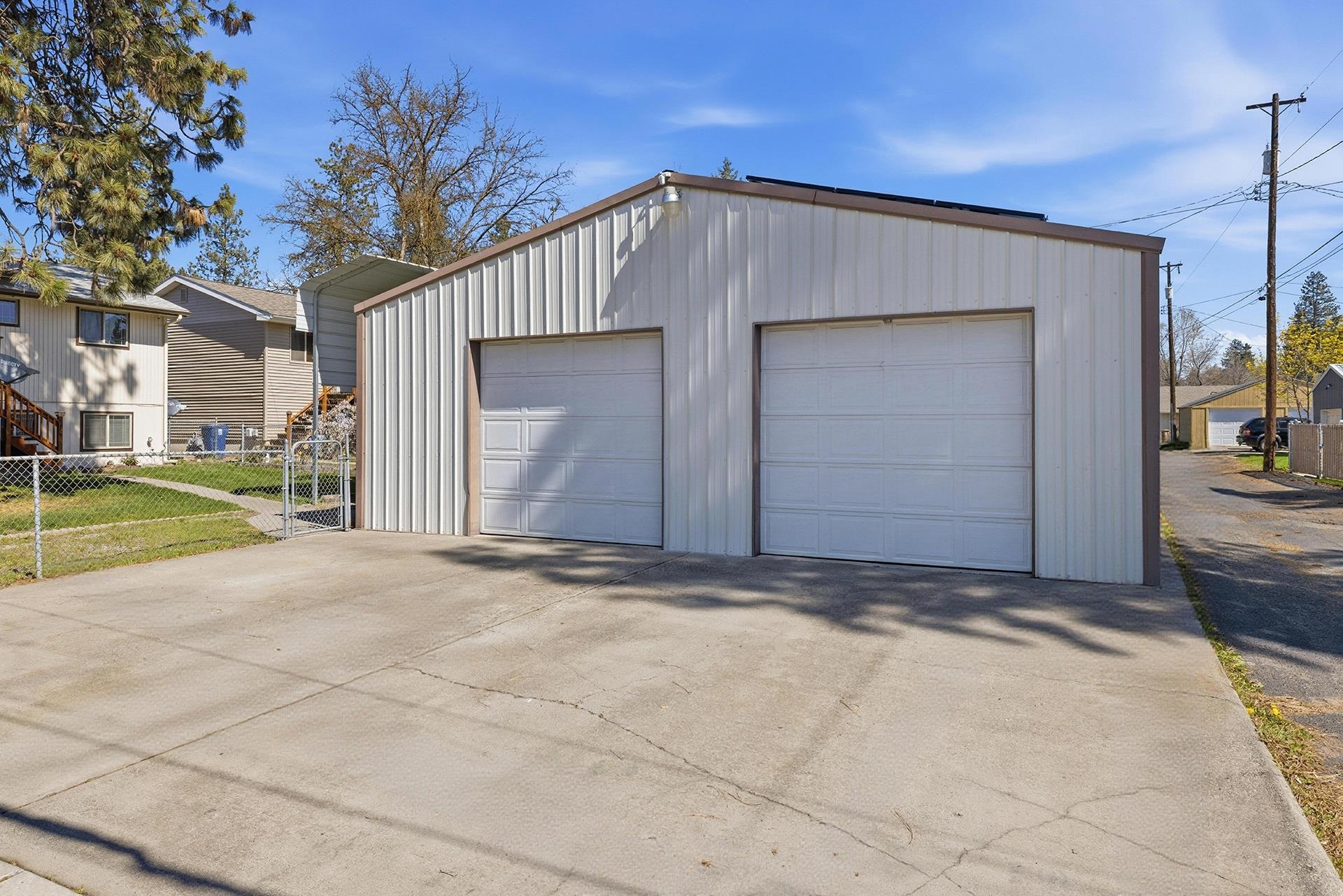 3433 W Wellesley Ave Ave