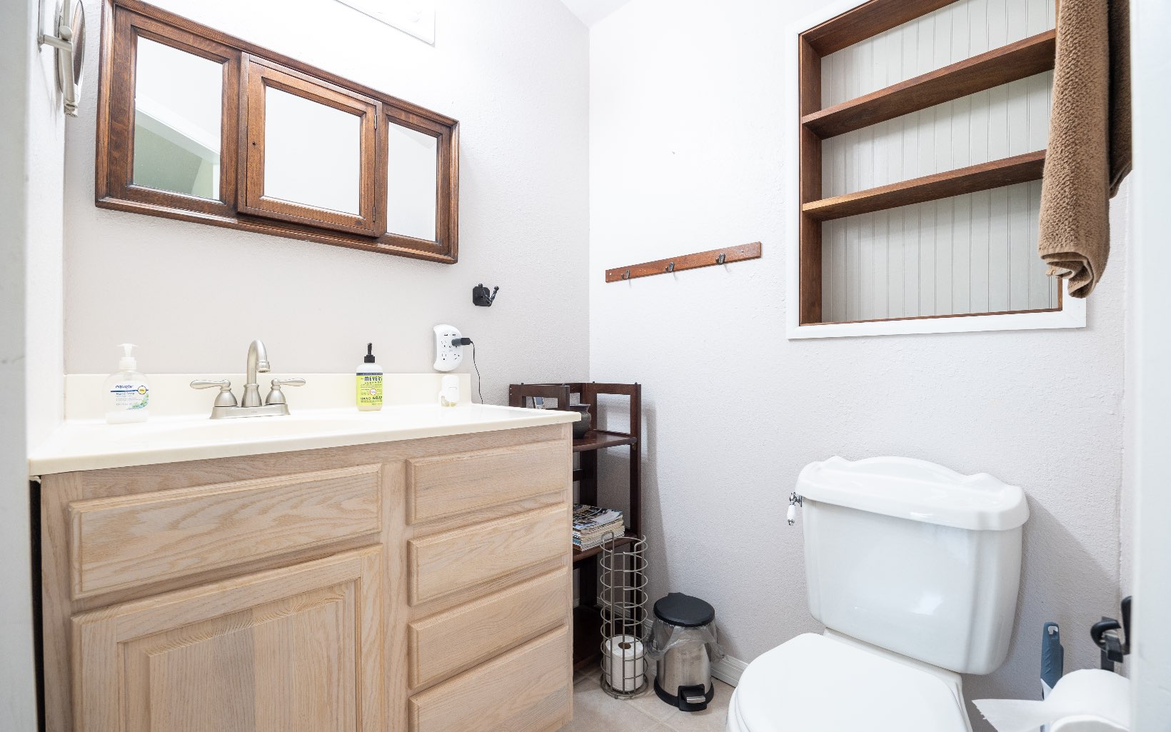 939 NW Banta Acres Rd