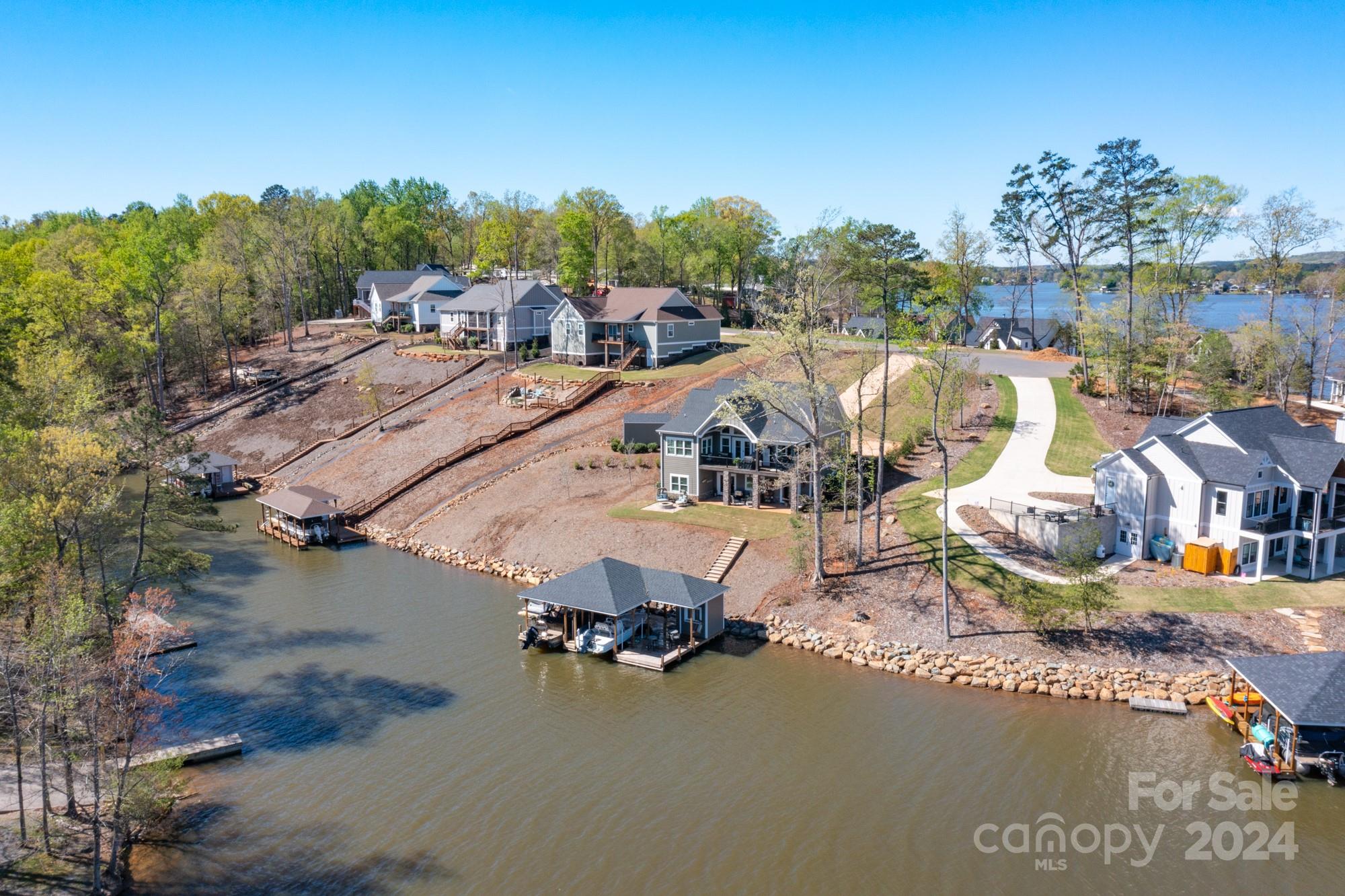 376 Landing Trail