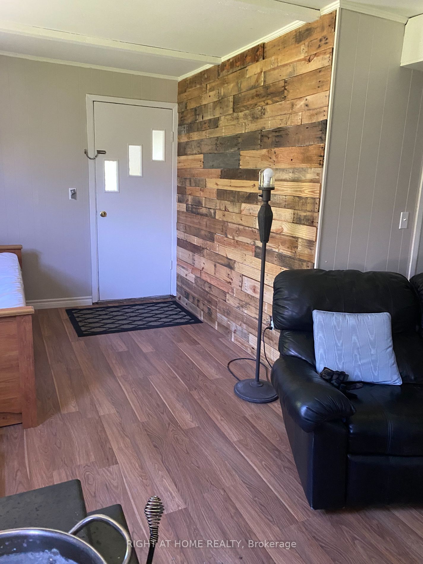 82 North Beaver Lake Rd