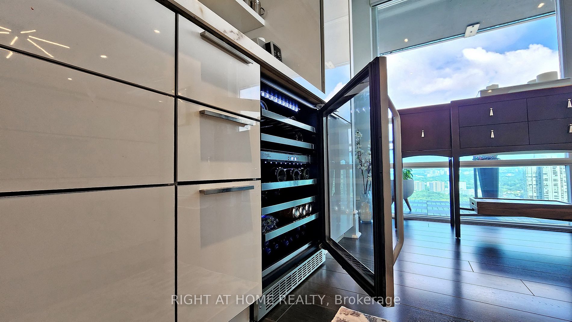 16 Brookers Lane Lph04